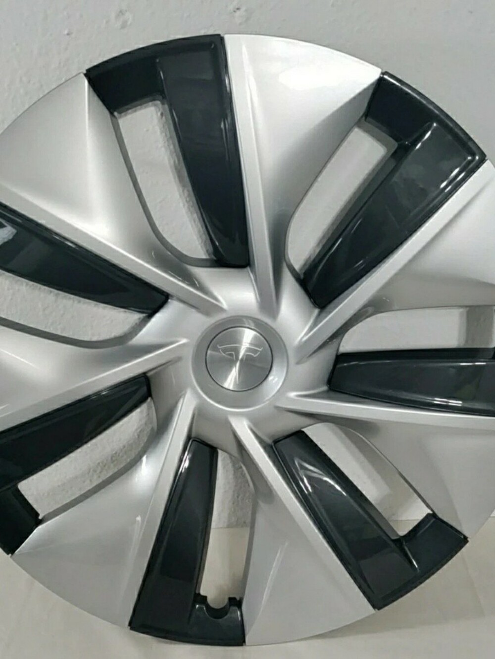 (NEW) 2020-2024  Tesla Model Y  Gemini Wheel Cover Hubcap 19" # 1044235-00-B